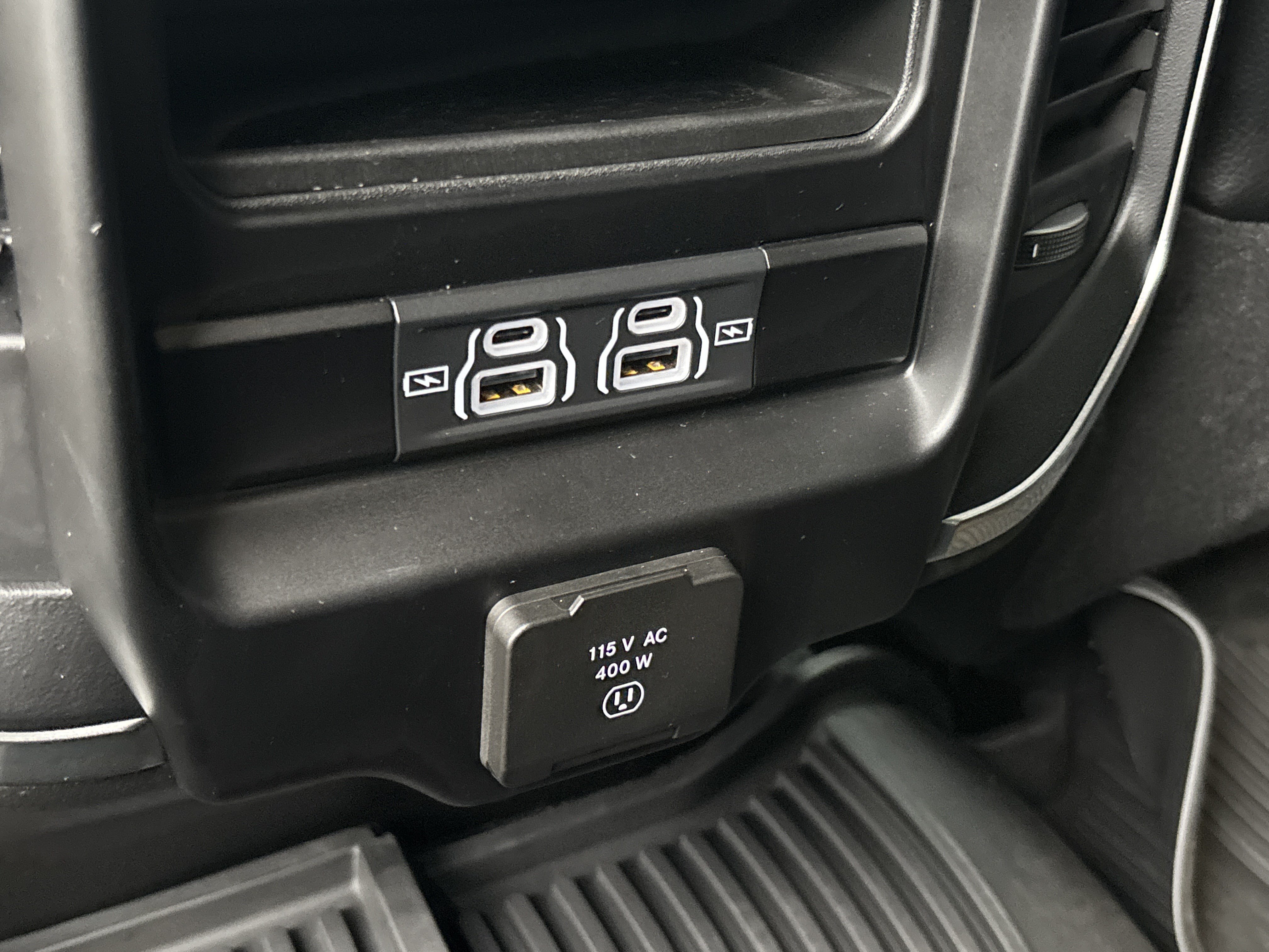 Used 2025 RAM 3500 Laramie w/ Night Edition AWD/4WD image 17