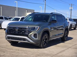 New 2026 Volkswagen Atlas Peak Edition video 2