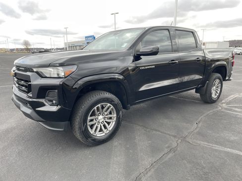 Used 2023 Chevrolet Colorado LT w/ LT Convenience Package II image 1