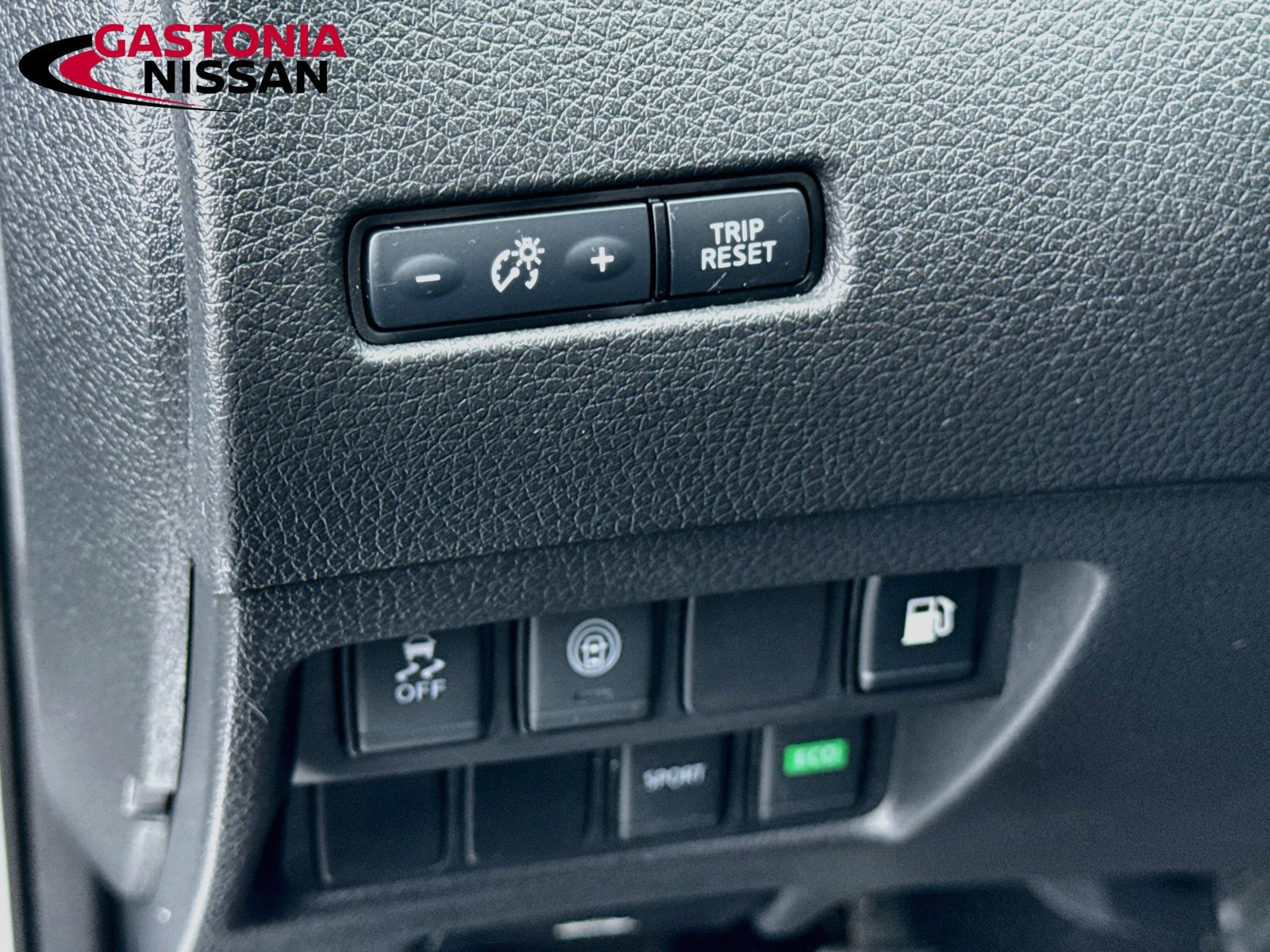 Used 2019 Nissan Rogue S w/ Special Edition Package FWD image 11