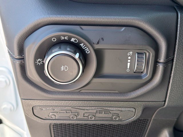 New 2027 Jeep Wrangler Unlimited Sahara AWD/4WD image 27