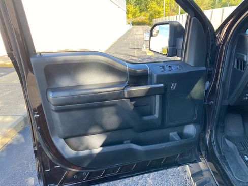 Used 2019 Ford F150 XLT w/ Equipment Group 302A Luxury image 10