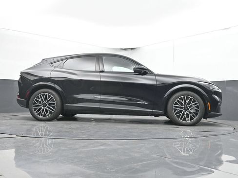 Used 2025 Ford Mustang Mach-E Premium AWD/4WD image 38