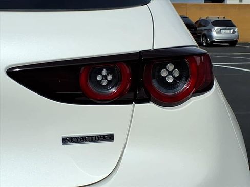 Used 2021 MAZDA MAZDA3 s image 14