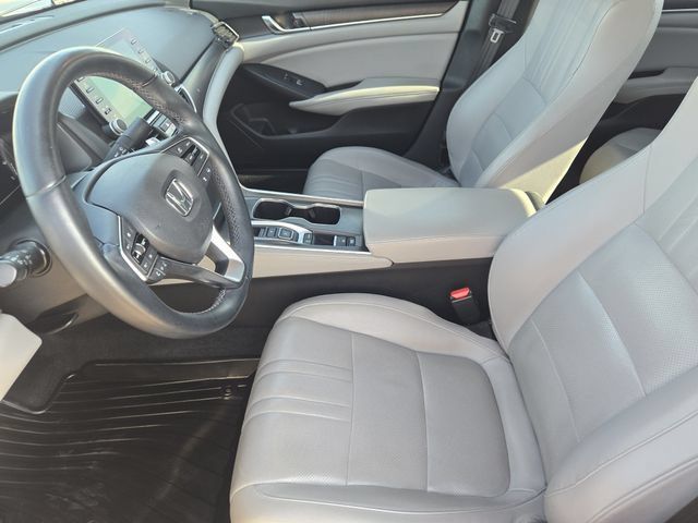 Used 2018 Honda Accord Touring image 14