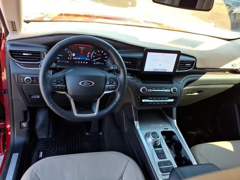 Used 2020 Ford Explorer Limited RWD image 7