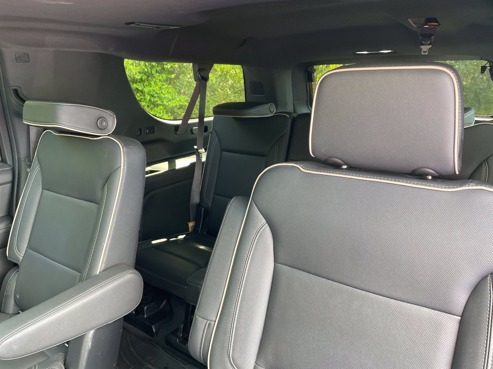 Used 2022 GMC Yukon XL SLT w/ SLT Premium Package AWD/4WD image 37