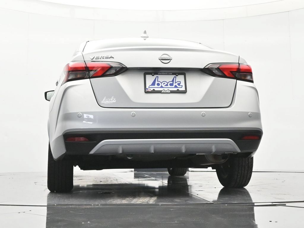Used 2025 Nissan Versa SV FWD image 41