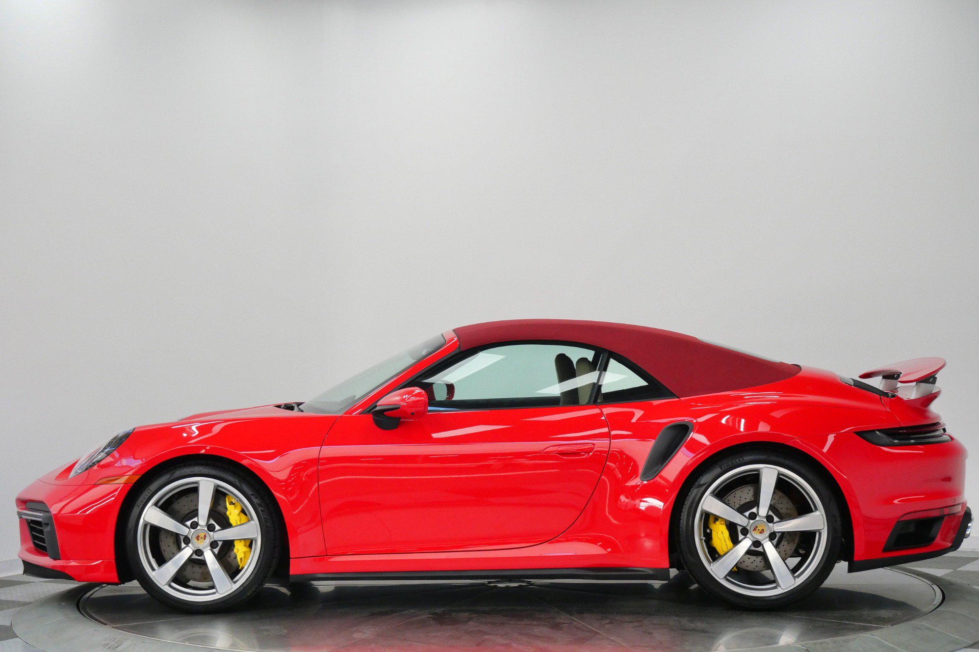 Used 2023 Porsche 911 Cabriolet AWD/4WD image 6