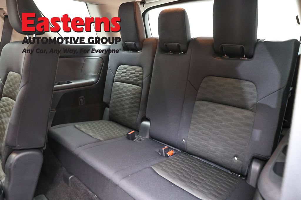 Used 2024 Nissan Pathfinder SV AWD/4WD image 28