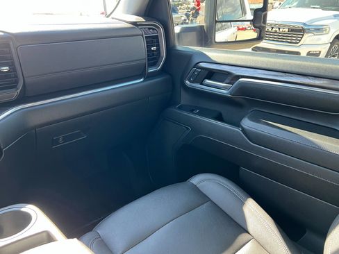 Used 2024 Chevrolet Silverado 2500 LTZ image 10