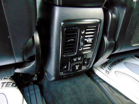 Used 2014 Jeep Grand Cherokee Limited image 20