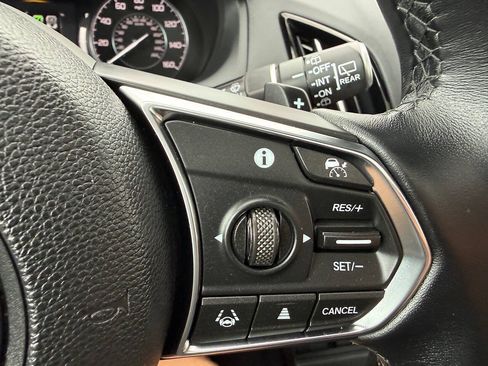 Used 2025 Acura RDX SH-AWD image 31