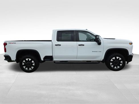 Used 2020 Chevrolet Silverado 2500 Custom w/ Custom Value Package AWD/4WD image 5