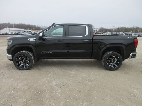 New 2026 GMC Sierra 1500 SLT w/ SLT Convenience Package image 9