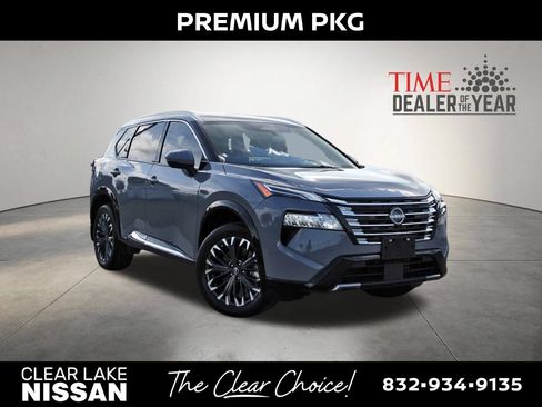 Used 2025 Nissan Rogue Platinum w/ Tech Package FWD image 1