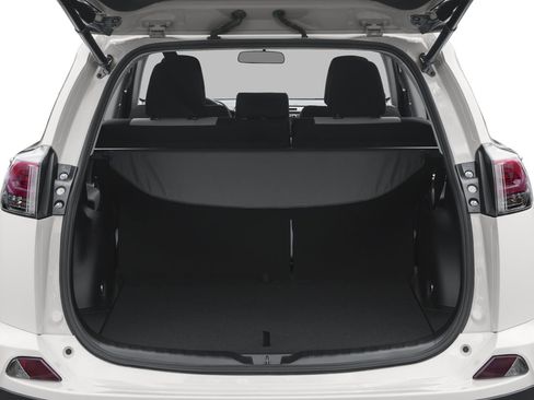 Used 2018 Toyota RAV4 XLE w/ Plus Extra Value Package image 11