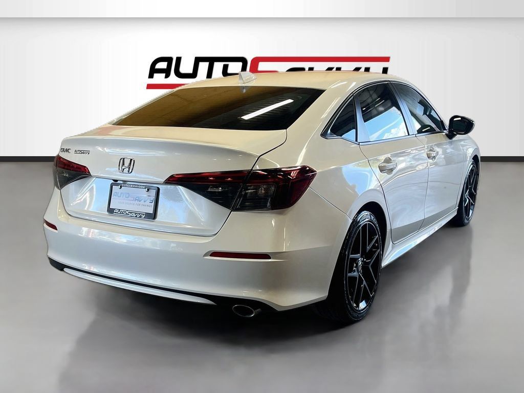 Used 2025 Honda Civic Sport image 7