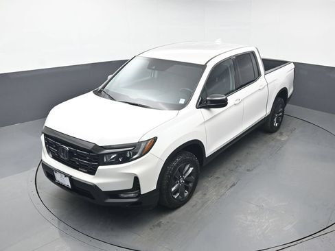 Used 2025 Honda Ridgeline Sport image 35
