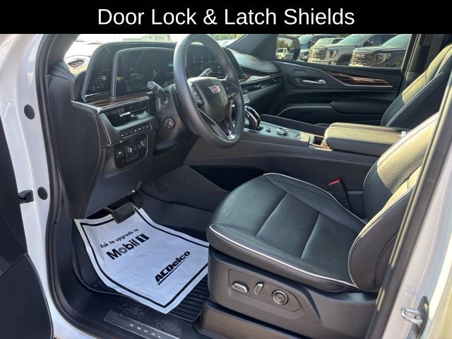 Certified 2024 Cadillac Escalade ESV Premium Luxury w/ Performance Package AWD/4WD image 9