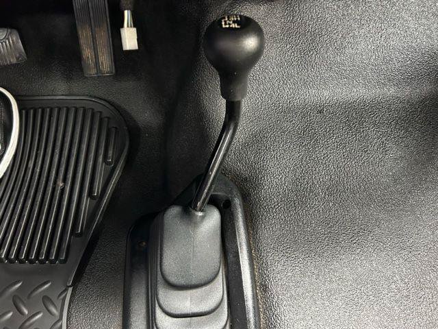 Used 2004 Ford F350 XL AWD/4WD image 38