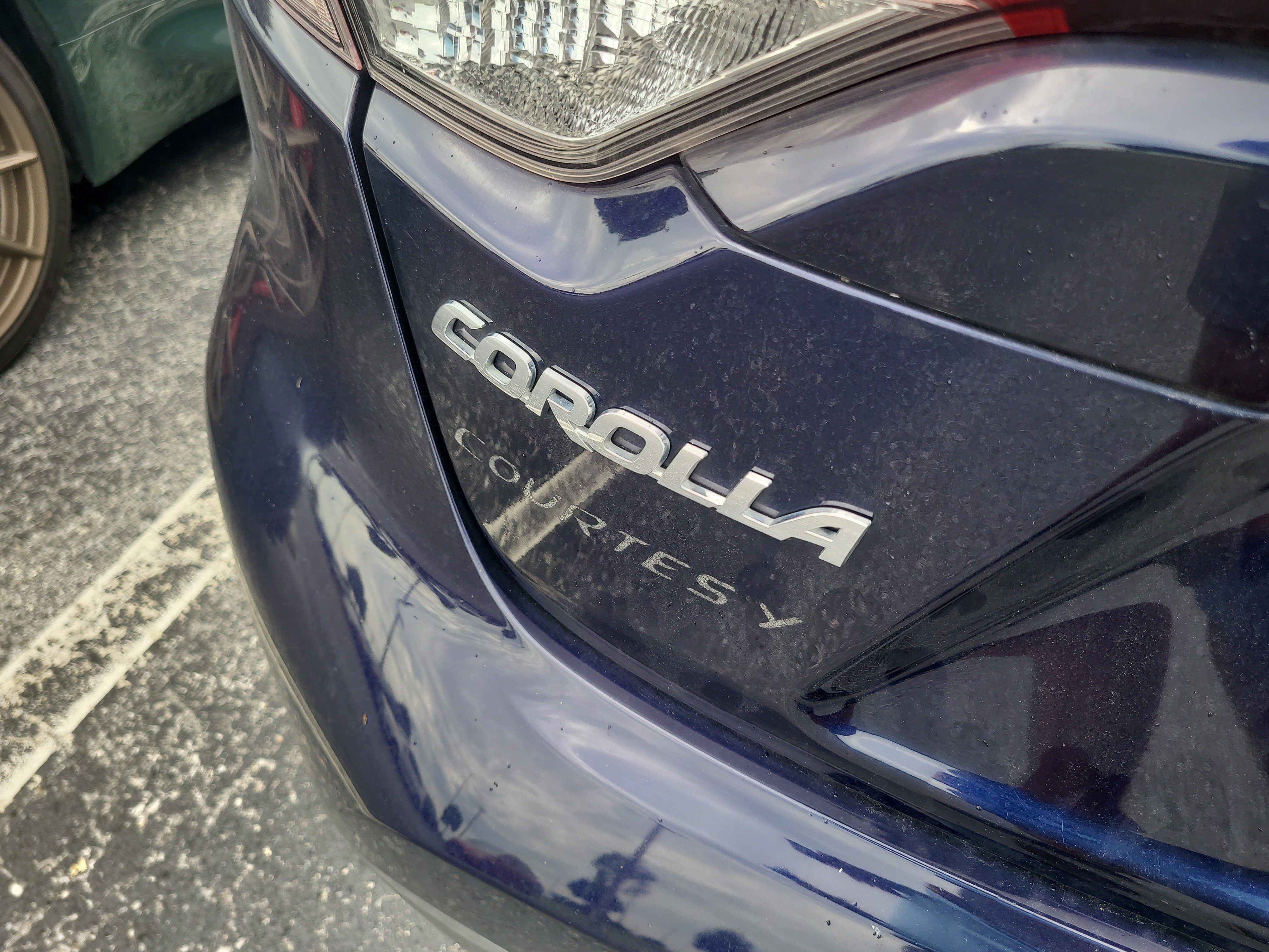 Used 2020 Toyota Corolla LE FWD image 11