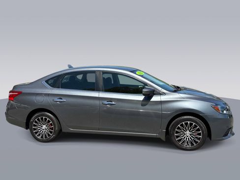 Used 2017 Nissan Sentra S FWD image 6