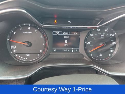 Used 2023 Chevrolet TrailBlazer LT FWD image 13