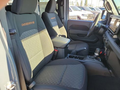 New 2026 Jeep Gladiator Mojave image 18