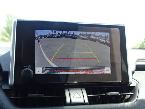 Used 2024 Toyota RAV4 XLE FWD image 30
