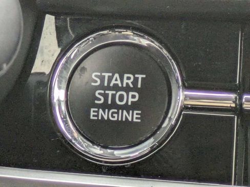 Used 2022 Mitsubishi Outlander ES AWD/4WD image 28