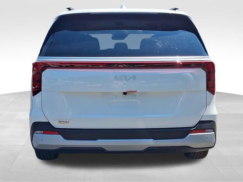 New 2026 Kia Carnival EX image 5