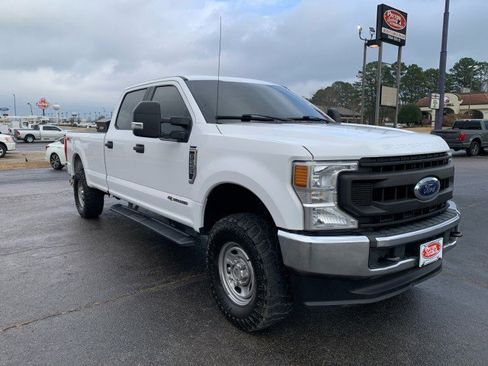 Used 2020 Ford F250 XL w/ Power Equipment Group image 6