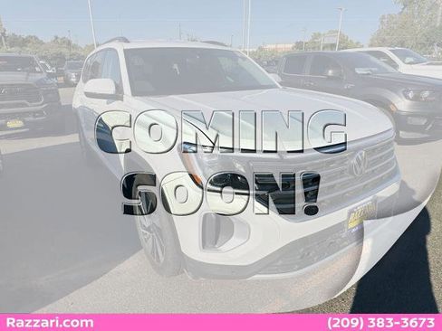 Used 2024 Volkswagen Atlas SE AWD/4WD image 1