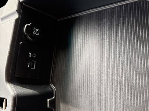 Used 2017 RAM 3500 Tradesman w/ Chrome Appearance Group image 36