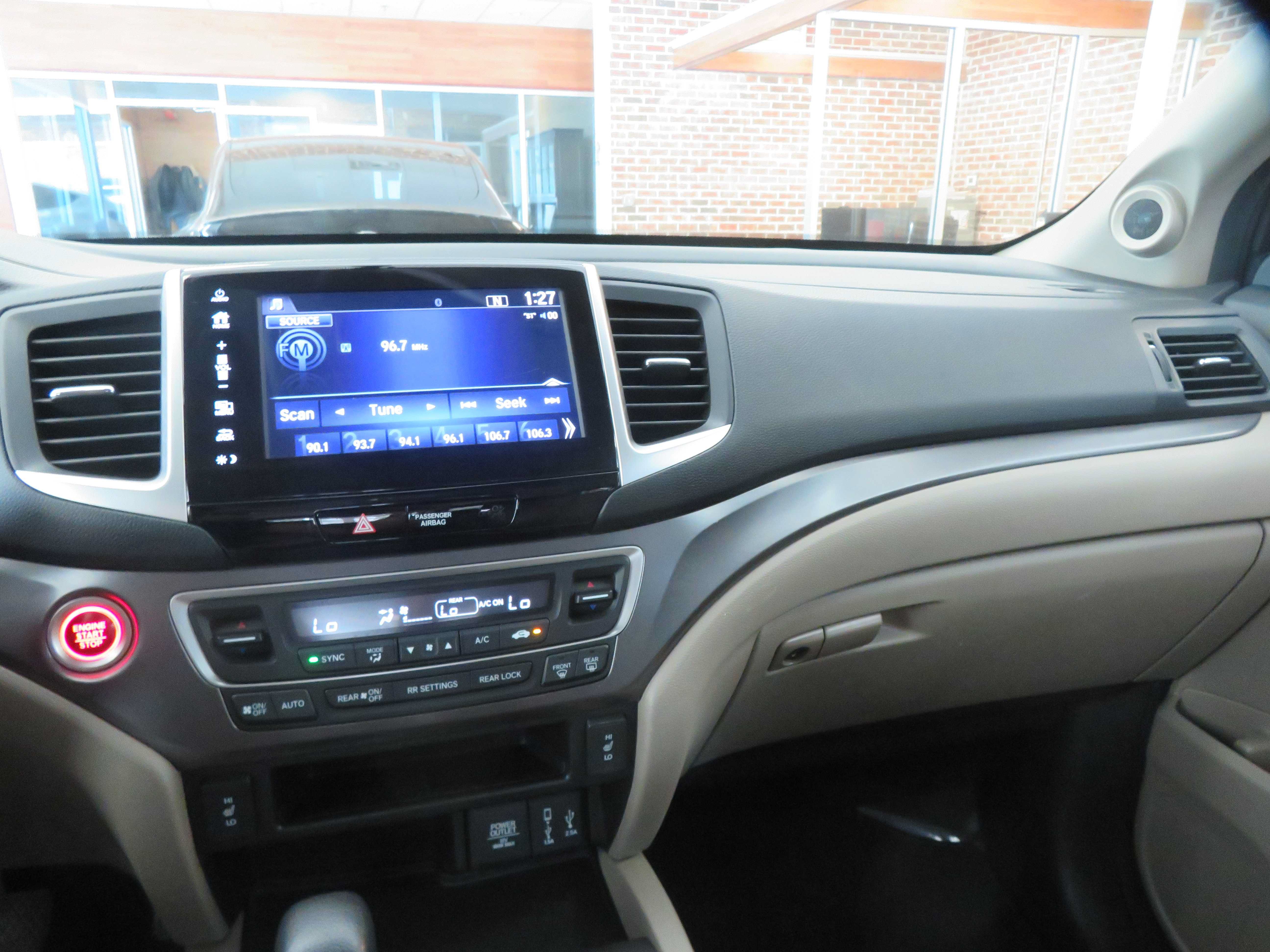 Used 2017 Honda Pilot EX-L image 39