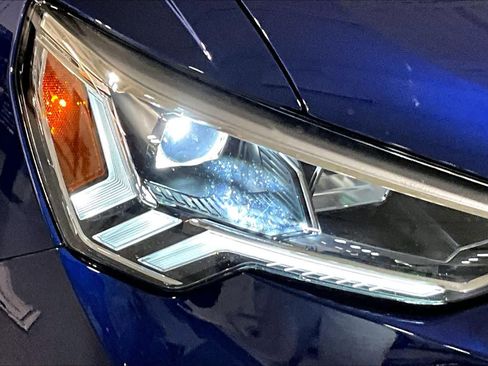 Used 2025 Audi Q3 2.0T Premium w/ Convenience Package image 28