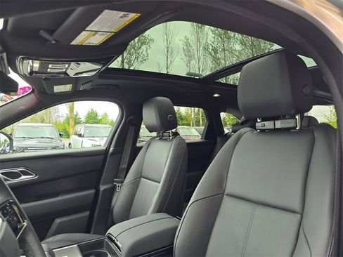 New 2026 Land Rover Range Rover Velar Dynamic SE image 24