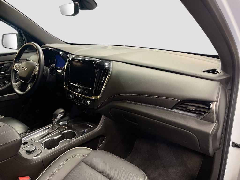 Used 2023 Chevrolet Traverse Premier w/ Redline Edition AWD/4WD image 32