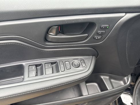 Used 2025 Honda Odyssey EX-L image 15