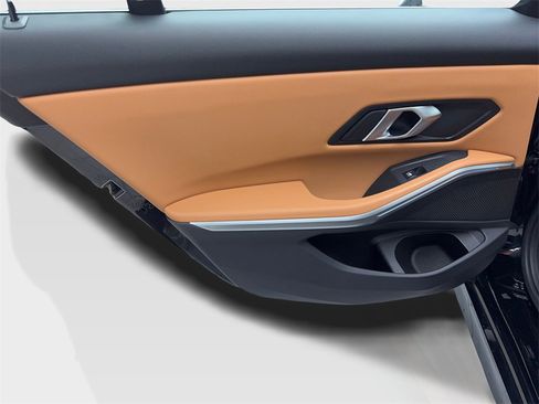 Used 2025 BMW 330i Sedan image 37