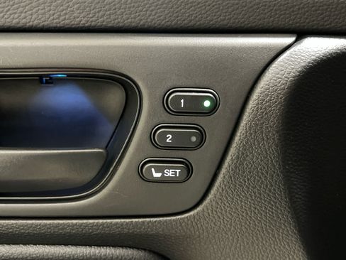 Used 2025 Honda Odyssey EX-L image 9