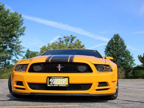 Used 2013 Ford Mustang Boss 302 w/ Boss 302 Accessory Pkg image 7