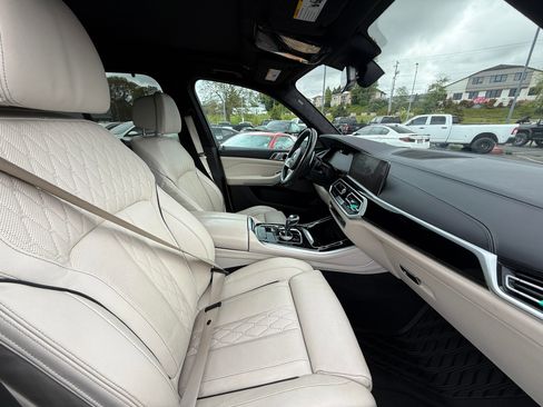 Used 2021 BMW X5 M50i AWD/4WD image 7
