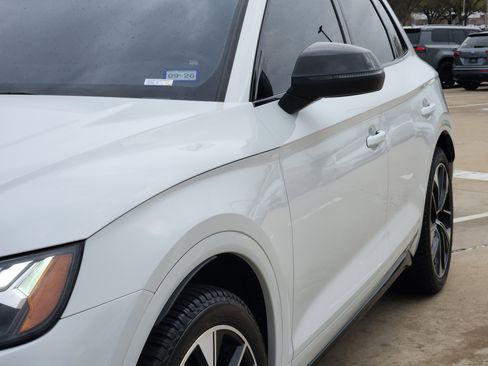 Used 2022 Audi SQ5 Prestige w/ Prestige Package image 9