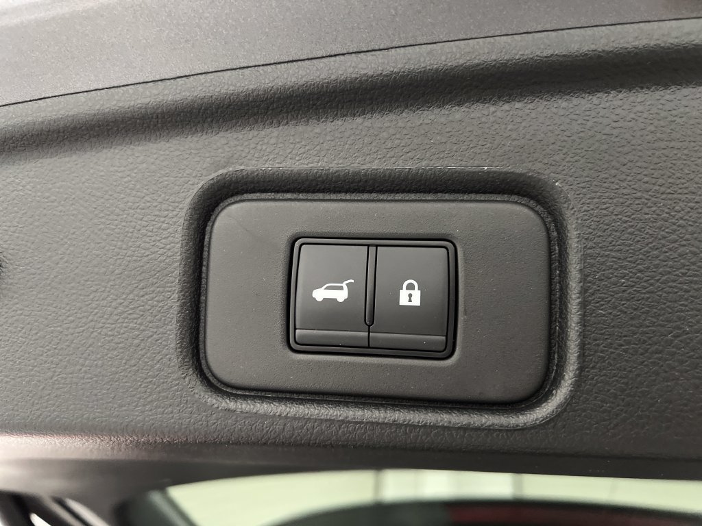 Used 2026 Nissan Pathfinder SL FWD image 44