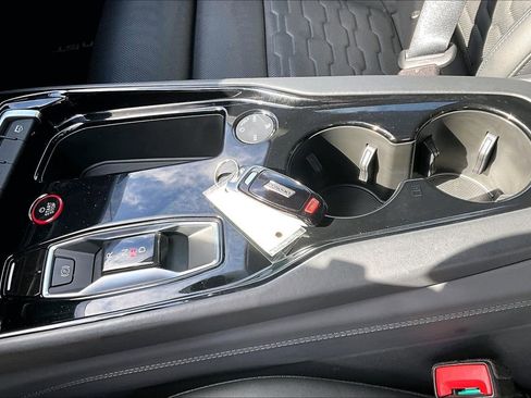 Used 2022 Audi e-tron GT Premium Plus w/ Performance Package image 36