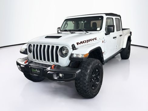 Used 2022 Jeep Gladiator Mojave AWD/4WD image 3