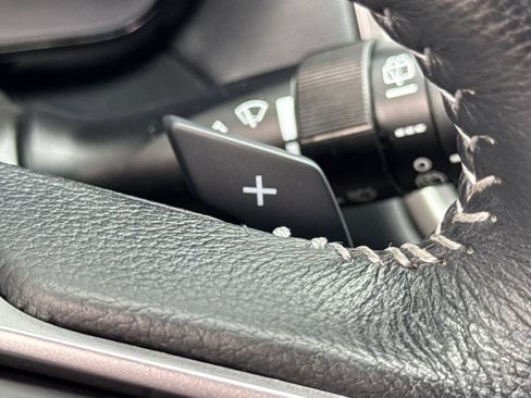 Used 2021 Subaru Outback Premium image 32