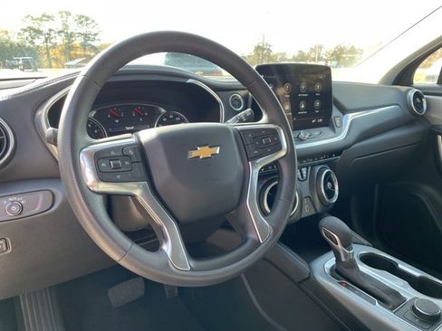 Used 2025 Chevrolet Blazer LT image 22